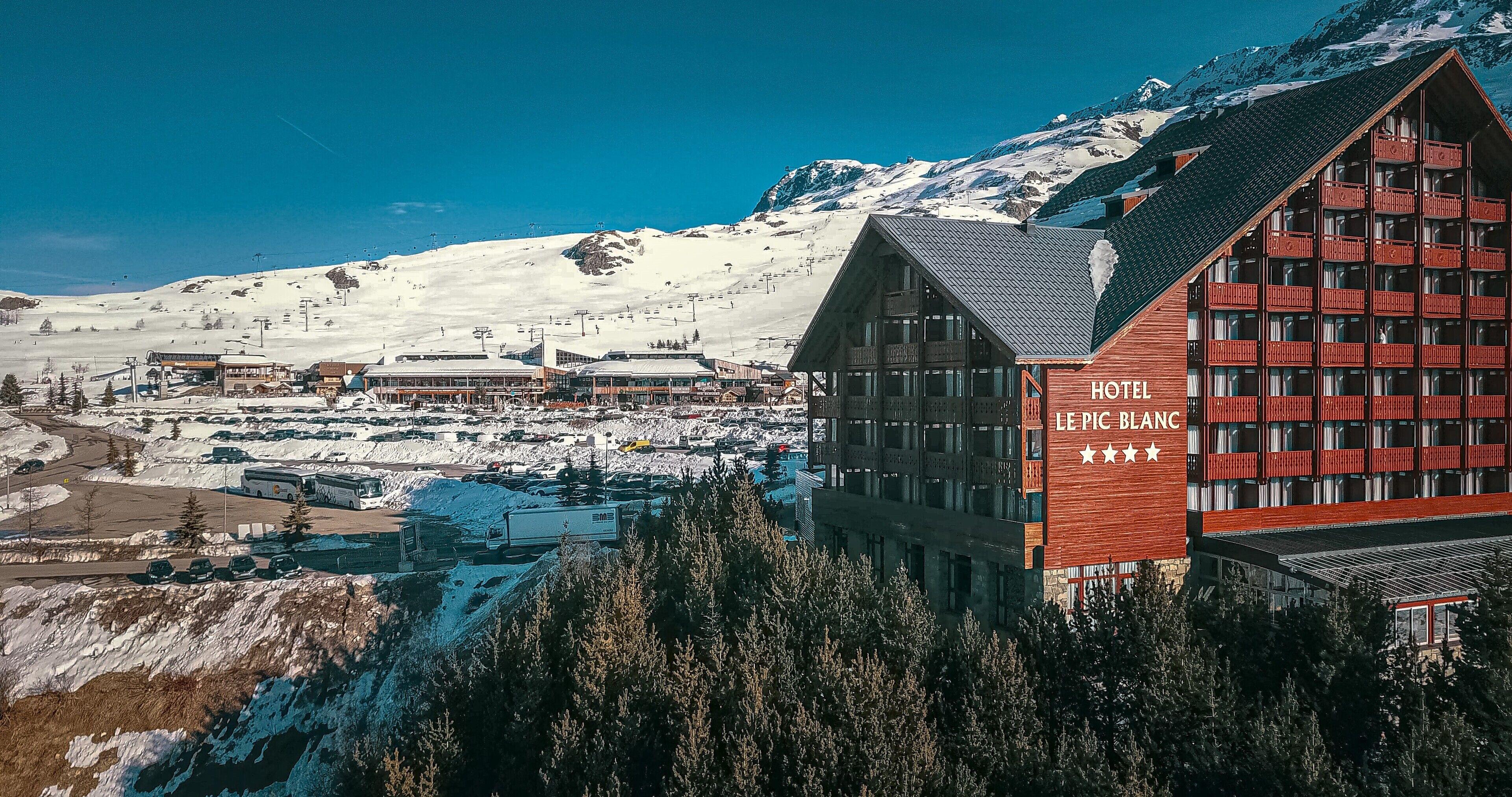 Royal Ours Blanc Boutique Hotel & Spa Alpe d'Huez Exterior photo